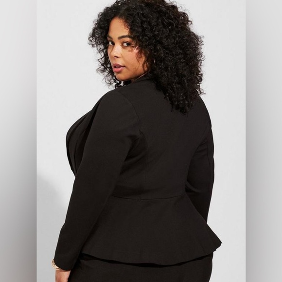 Torrid Studio Luxe Ponte Peplum Black Blazer Size 1x Preppy - Picture 4 of 14